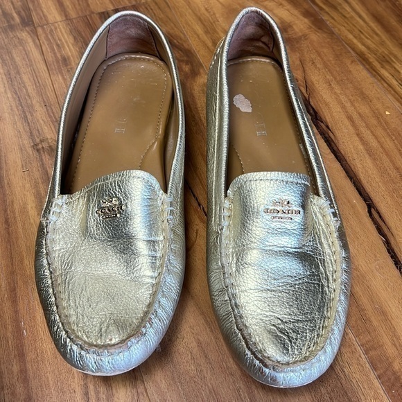 Coach women’s gold loafer Size 7 1/2 - Picture 1 of 5